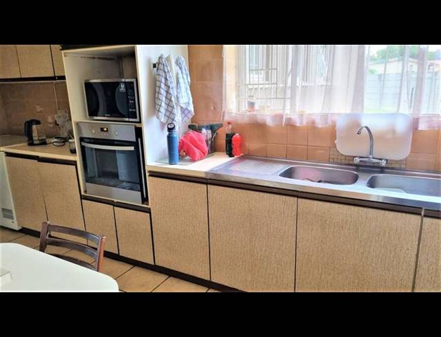 4 BEDROOM PROPERTY TO RENT IN SELCOURT